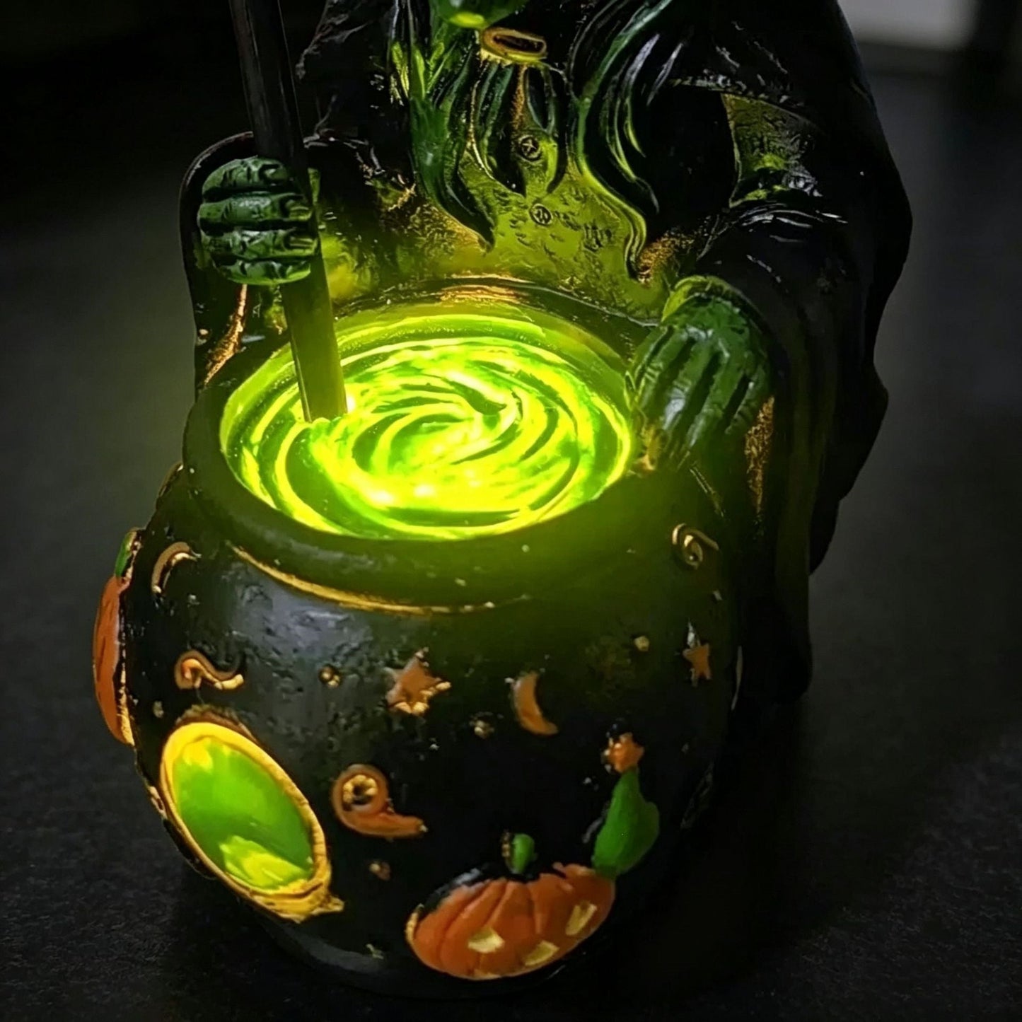 🎃 3D Resin Wicked Witch Cauldron LED Lamp: Spooky Glowing Magic Potion Pot ✨