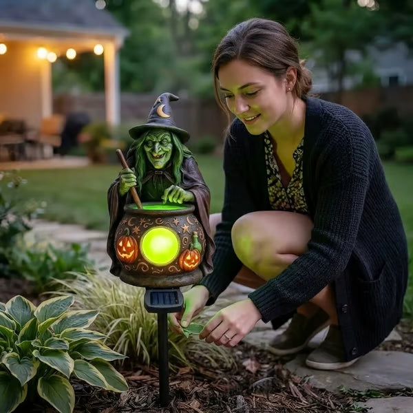 🧙 Halloween Solar Witch Cauldron Garden Stake Light – Spooky Outdoor Yard Decor
