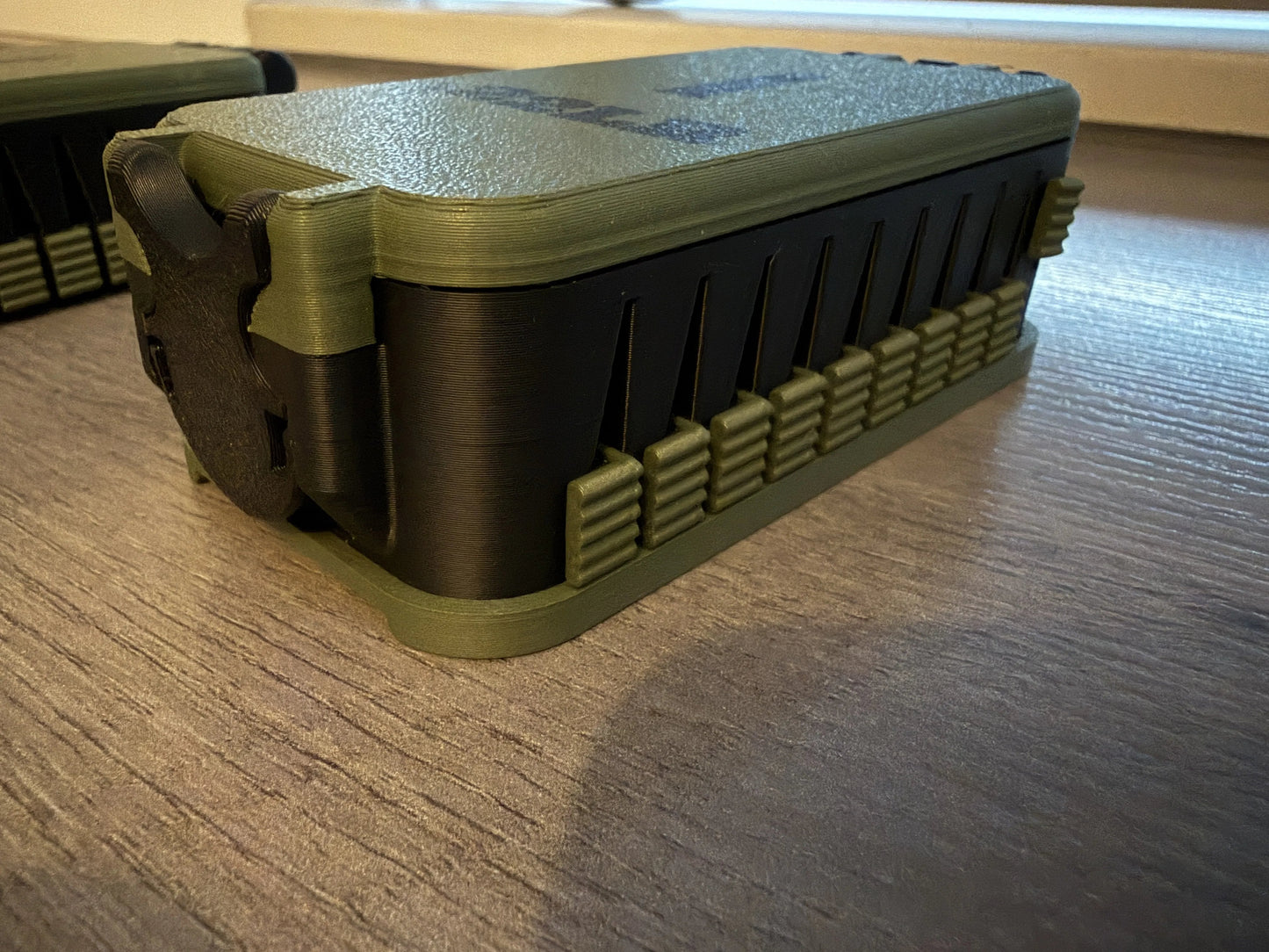 💥🔥Quick Access Ammo Storage Box – 50 Round Lift-Up Design Cartridge Organizer for Range & Storage