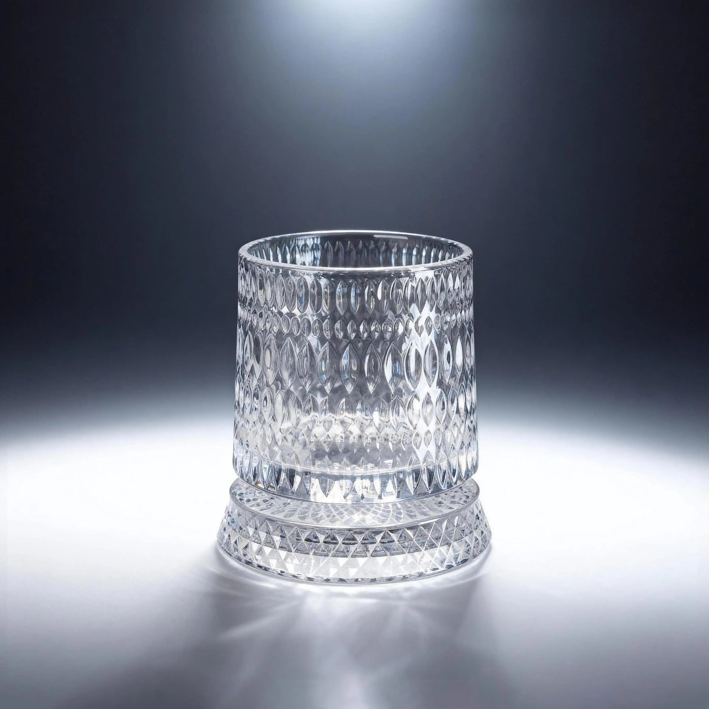 Luxury 360° Spinning Crystal Glass – Star-Cut Stress Relief Whiskey & Wine Glass