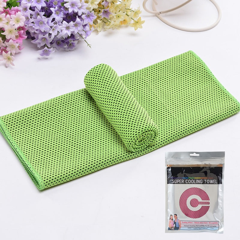 ❄️ Instant Cooling Towel – Lightweight Super Absorbent Towel for Sports, Travel & Outdoor Heat Relief