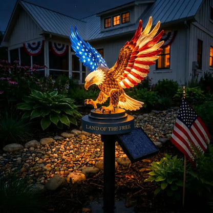 🔥Solar Eagle Garden Light – A Glowing Tribute to American Freedom